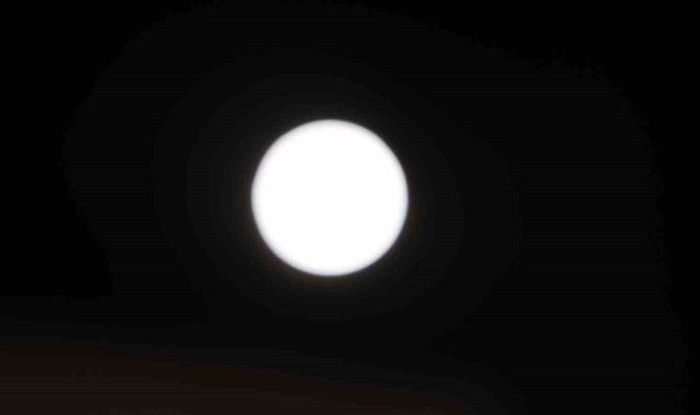 Kırşehir'de "Kunduz Süper Ay" gökyüzünü aydınlattı