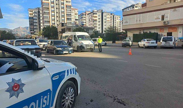 Kozan'da 'Güven Uygulamaları: 3 şahıs yakalandı