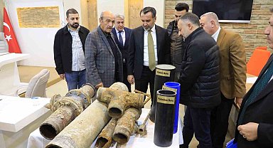 Meclis toplantısına eski içme suyu borularını getiren Başkan Şerifoğulları: "İçme suyu hattı döşeme çalışmalarımız yüzde 99 seviyesine ulaşmıştır"