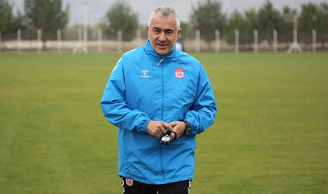 Mehmet Altıparmak: "Manisa FK maçı final niteliğinde"