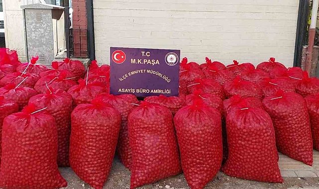 Mustafakemalpaşa'da hırsızlar 46 çuval ceviz ile yakalandı