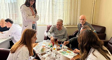 Öğrencilerden yaşlılar için anlamlı etkinlik