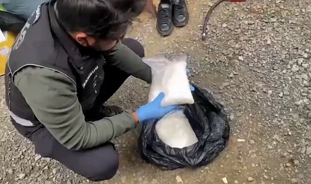 Otobüs tuvaletinde 2 kilo metamfetamin ele geçirildi: Otobüsü uyuşturucu sevki için kullanmış