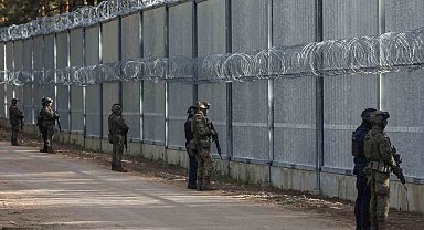 Polonya, Belarus sınırına yeni bariyer inşa edecek