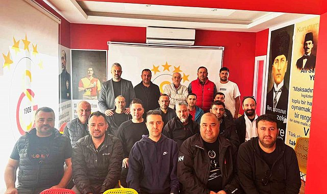 Salihli Galatasaray Taraftarları Derneği'nde Uğur Özçelik güven tazeledi