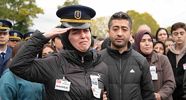 Şehit ağabeye polis kardeşin yürek yakan vedası
