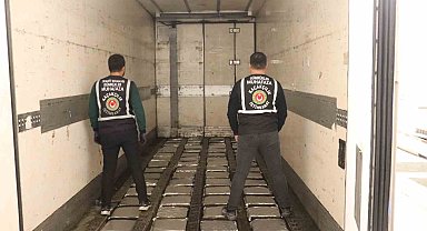 Ticaret Bakanlığı gümrükler muhafaza ekipleri, kasım ayının ilk haftasında toplam 1 ton 65 kilogram esrar yakaladı