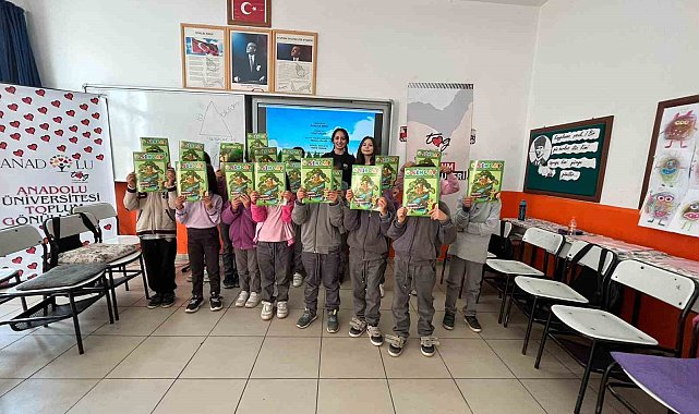 Toplum gönüllülerinden köy okuluna anlamlı ziyaret
