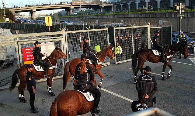 Trabzonspor taraftarı, RAMS Park'a geldi
