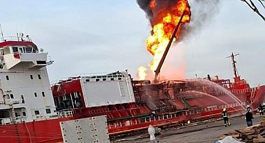 Türk tanker gemisi Ukrayna limanında vuruldu: Mürettebat sağ salim kurtuldu