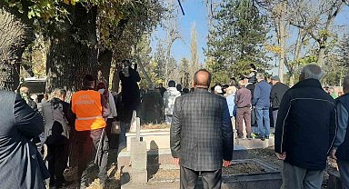 Ünlü şarkıcı Muazzez Abacı Ankara'da defnedildi