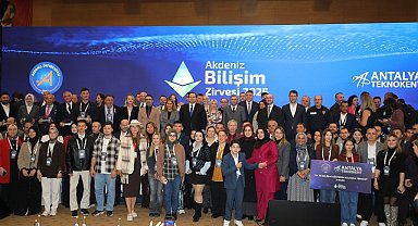 9. Akdeniz Bilişim Zirvesi başladı, geleceğin teknolojisi Antalya'da masaya yatırılıyor