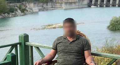 Adana'da torbacı olduğu öne sürülen şahıs canlı yayında intihar etti