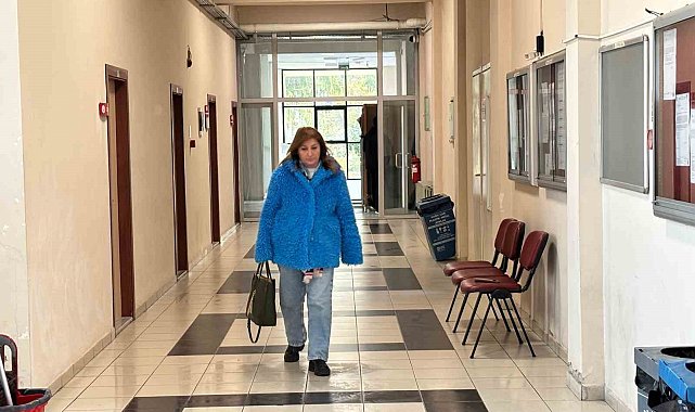 Annesi için bekledi, üniversite hayalini 53 yaşında gerçekleştirdi