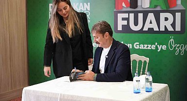 Bahçelievler Belediye Başkanı Hakan Bahadır söyleşi ve imza günü yaptı