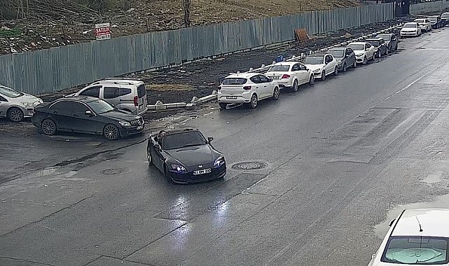 Bahçelievler'de trafik saatinde drift dehşeti kamerada
