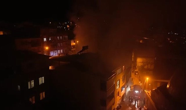 Bursa'da apartmanın deposunda çıkan yangın paniğe neden oldu: 1 kişi hastaneye kaldırıldı
