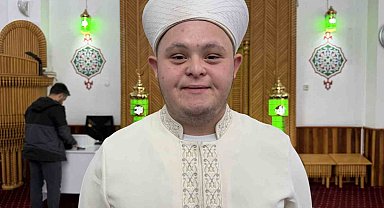 Down sendromlu Fırat'ın camideki vaazı ilgi gördü