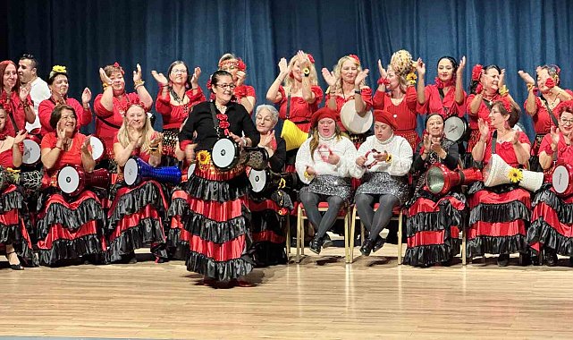 Engelli bireyler, darbuka ritim grubunun konseriyle eğlendi