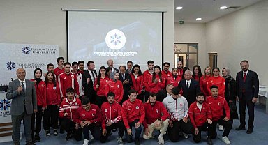 Erzurum Teknik Üniversitesi, ÜNİLİG Türkiye şampiyonluğunu kutladı