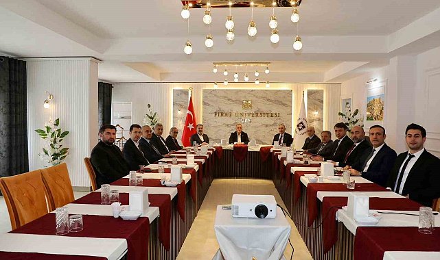 Fırat Üniversitesi paydaşları ile bir araya geldi