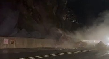 Hakkari-Van yolunda heyelan