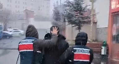 Hakkari'de 2 firari hükümlü yakalandı