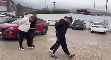 İskenderun'da kasten yaralama ve tehdit şüphelisi 3 kişi tutuklandı