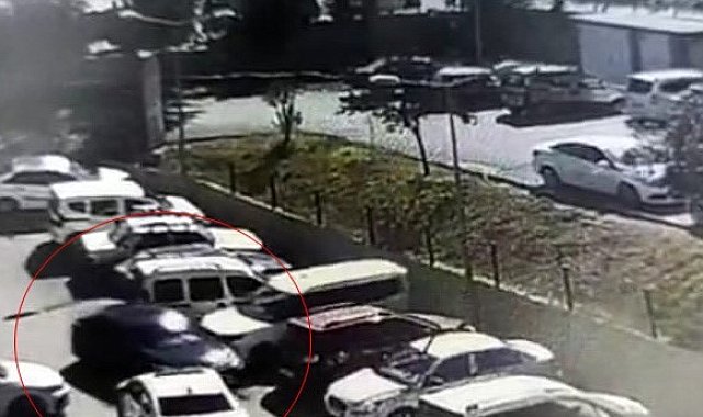 Kalp krizi geçiren sürücü hastane otoparkında 7 araca çarptı: O anlar kamerada