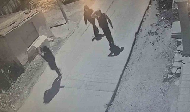 Kombi çalan 5 şüpheliden 4'ü tutuklandı