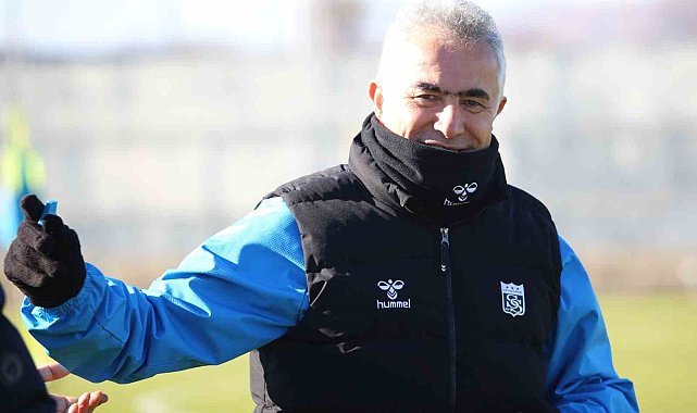 Mehmet Altıparmak: "Transfer dedikodularına inanmayın"