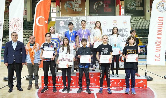 Muğla'da oryantiringde genç yıldızlar kupalarına kavuştu