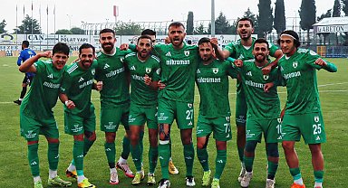Muğlaspor deplasmanda zirveyi kaptı