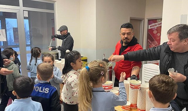 Öğrencilere ücretsiz çorba ikramı