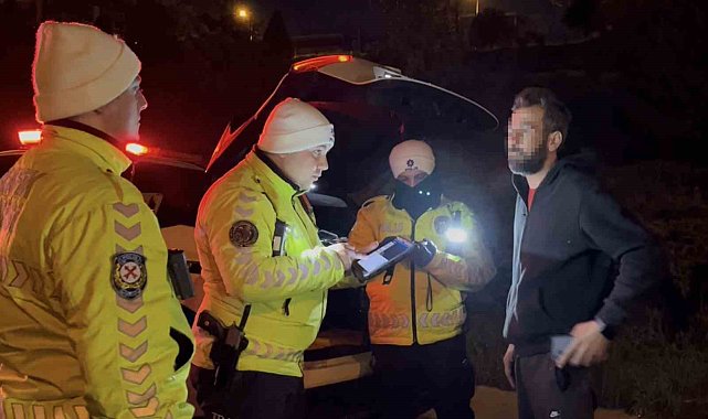 Polis dakikalarca dil döktü, alkolmetreyi üflemeyince yediği ceza katlandı