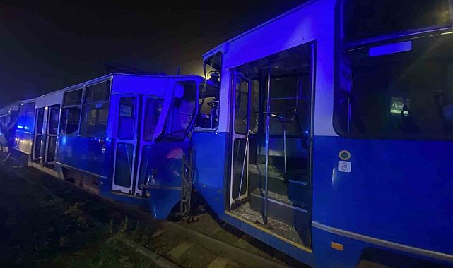 Polonya'da tramvay kazası: 2'si ağır 35 yaralı