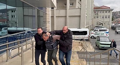 "Eşime neden baktın" diyen adamı bıçaklayarak öldürdü