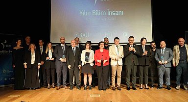 Rektör Savaş, 2024 Genç Bilim İnsanı Ödülleri programına katıldı
