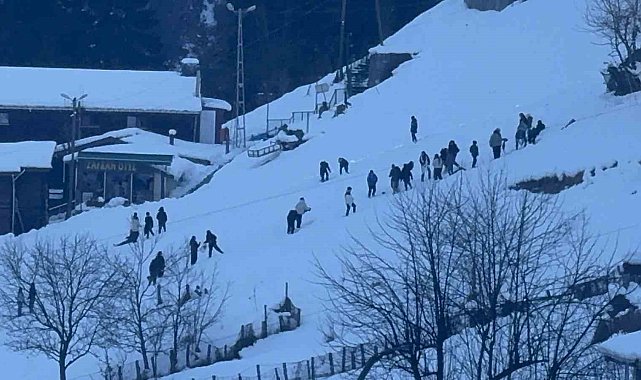 Rize'de zirvelerde 'karlı güneş' güzelliği