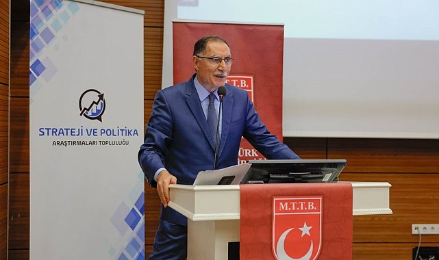Şeref Malkoç: "Türkiye'nin yeni ve sivil bir anayasaya ihtiyacı var"