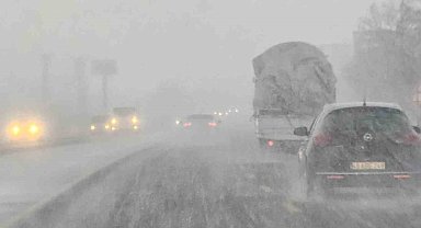 Tatvan'da kar yağışı