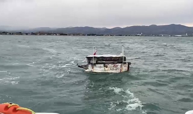 Tekkeköy açıklarında sürüklenen tekne kurtarıldı