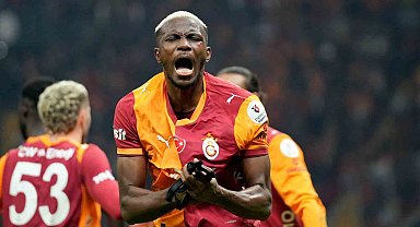 Victor Osimhen bu sezonki gol sayısını 11'e çıkardı