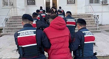Yurt dışına kaçmak isterken yakalanan 5 kişi tutuklandı