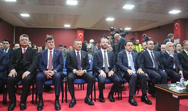 Bakan Kacır: "Kütahya, Türkiye'nin kalkınma yolculuğunda özel bir yere sahip"