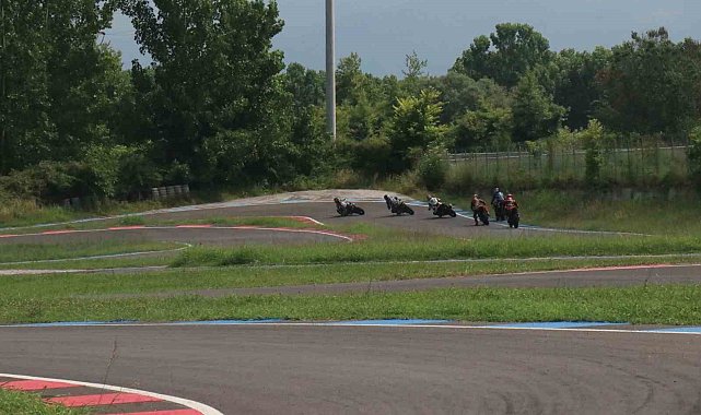 Başkan Çerçioğlu, gençlerin talebine kayıtsız kalmadı