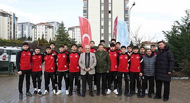 Başkan Şadi Özdemir'e Kızılcıklı'da çocuklardan kaykay park talebi geldi