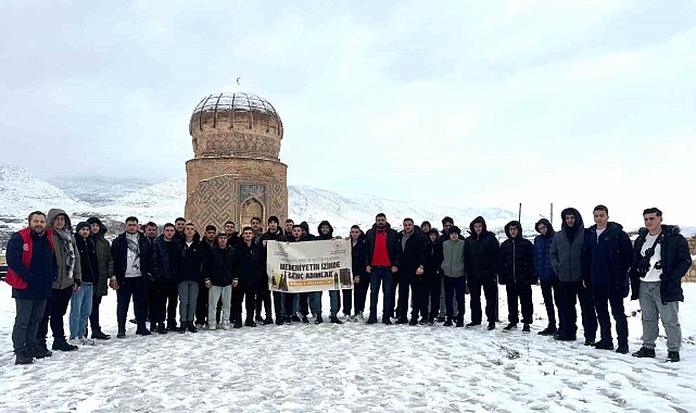 Bayburtlu gençler kültür gezisini tamamladı