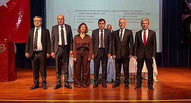 Buttim'de bayrak değişimi