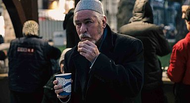 Büyükşehir'den vatandaşa sıcak çorba ikramı